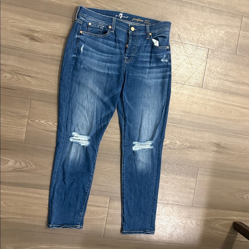 7 for all mankind josefina 29

Waist 17”
Rise 10”
Inseam 26”

9001